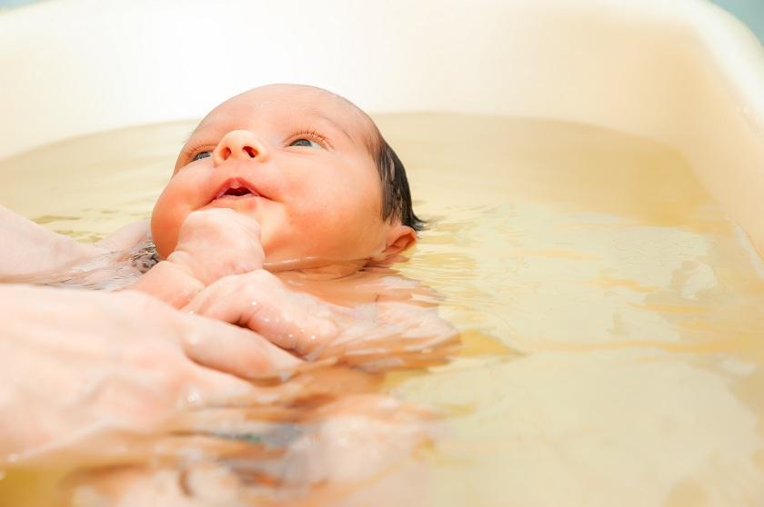 Pediatric daily care: Bathing/Massage