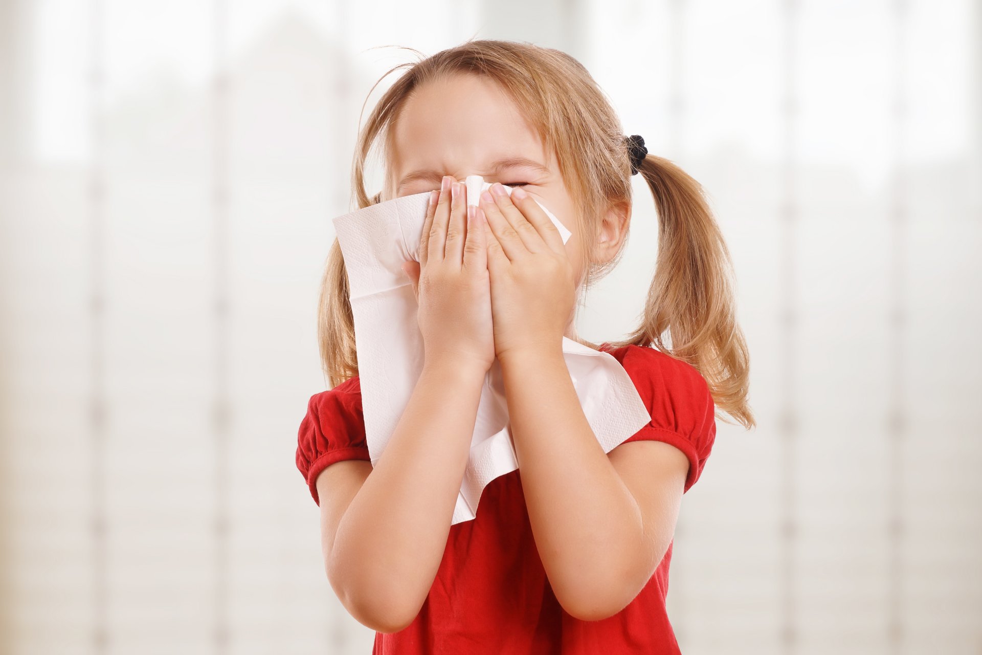 Understand Childhood Allergies: Causes, Symptoms, and Treatment